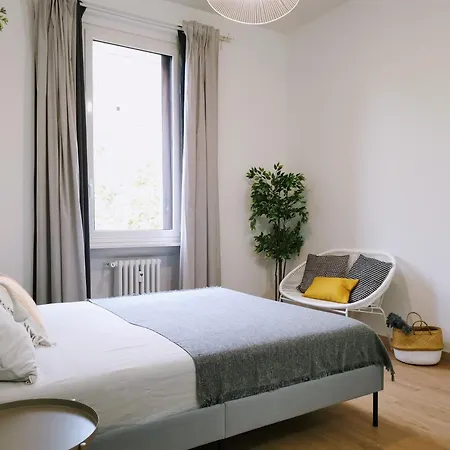 Casamilano 50 Meters From The Metro Apartment